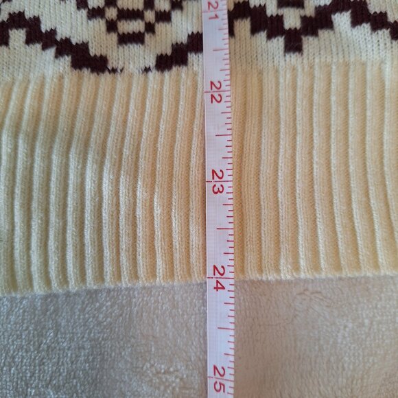 Maruchan Ramen Noodles Bowl Sweater Junior Size XL Mad Engine Novelty Foodie - Picture 7 of 9